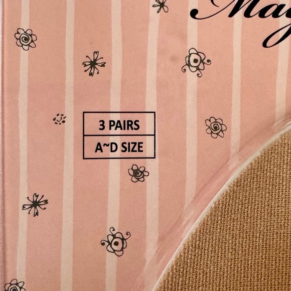 Magic Curves Disposable Adhesive Pasties - Picture 3 of 4